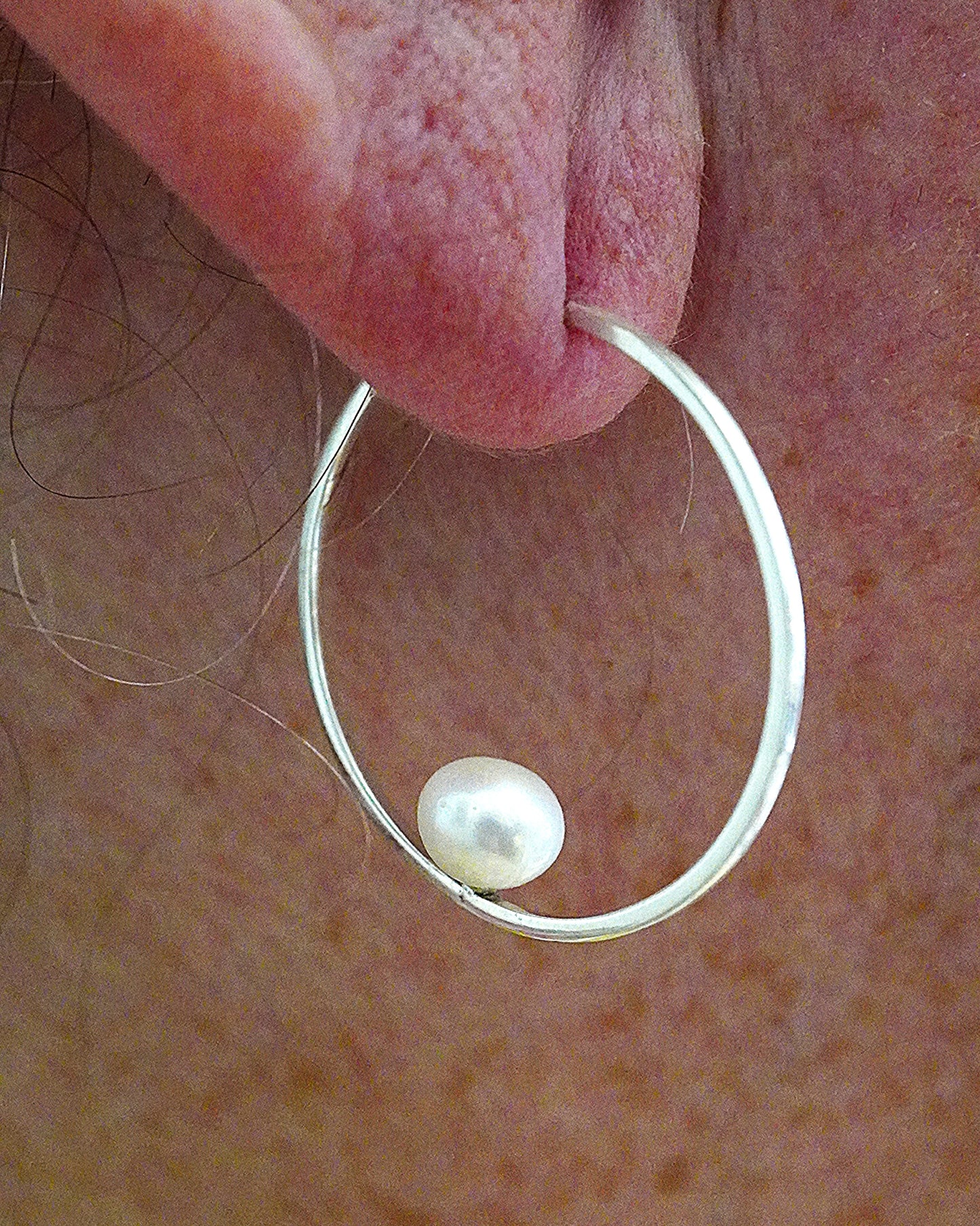 Boucles d'oreilles "ellipse", créole (perle de culture d'eau douce et argent 940 hypoallergénique)