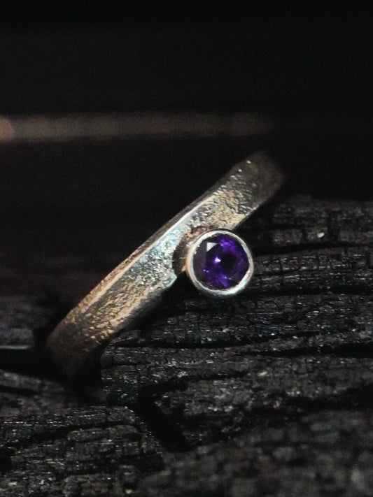 Modèle réticulée fine et iolite